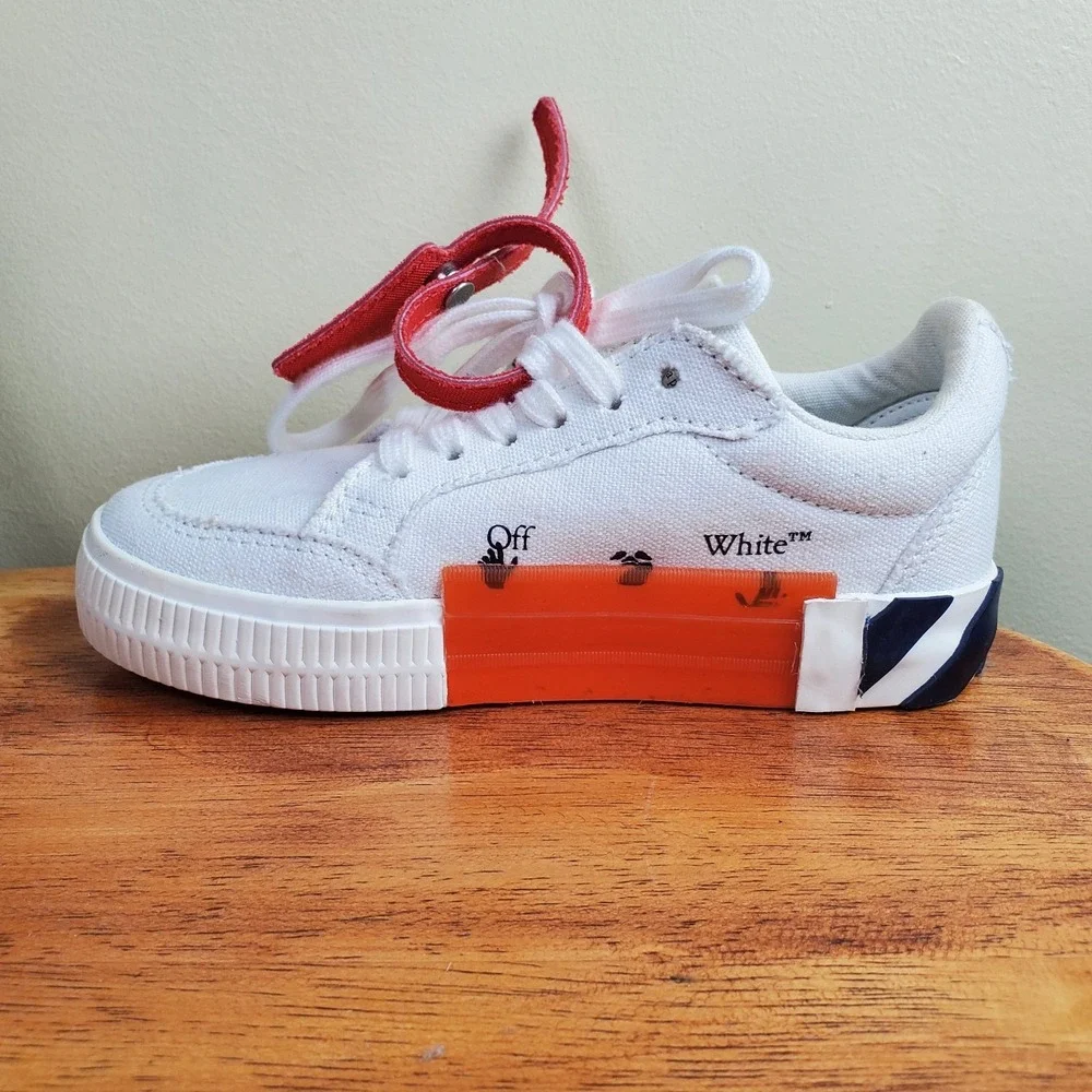 Off-White please see